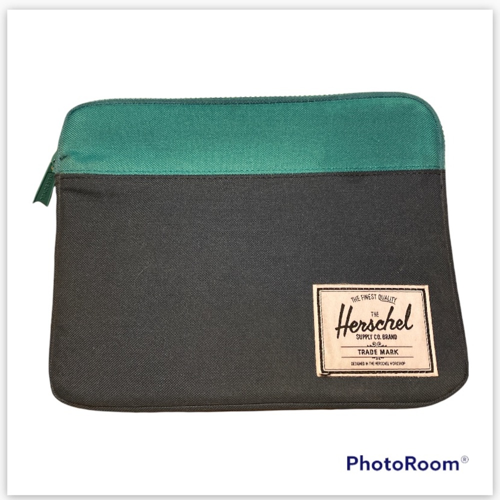 Herschel tablet or iPad soft padded case